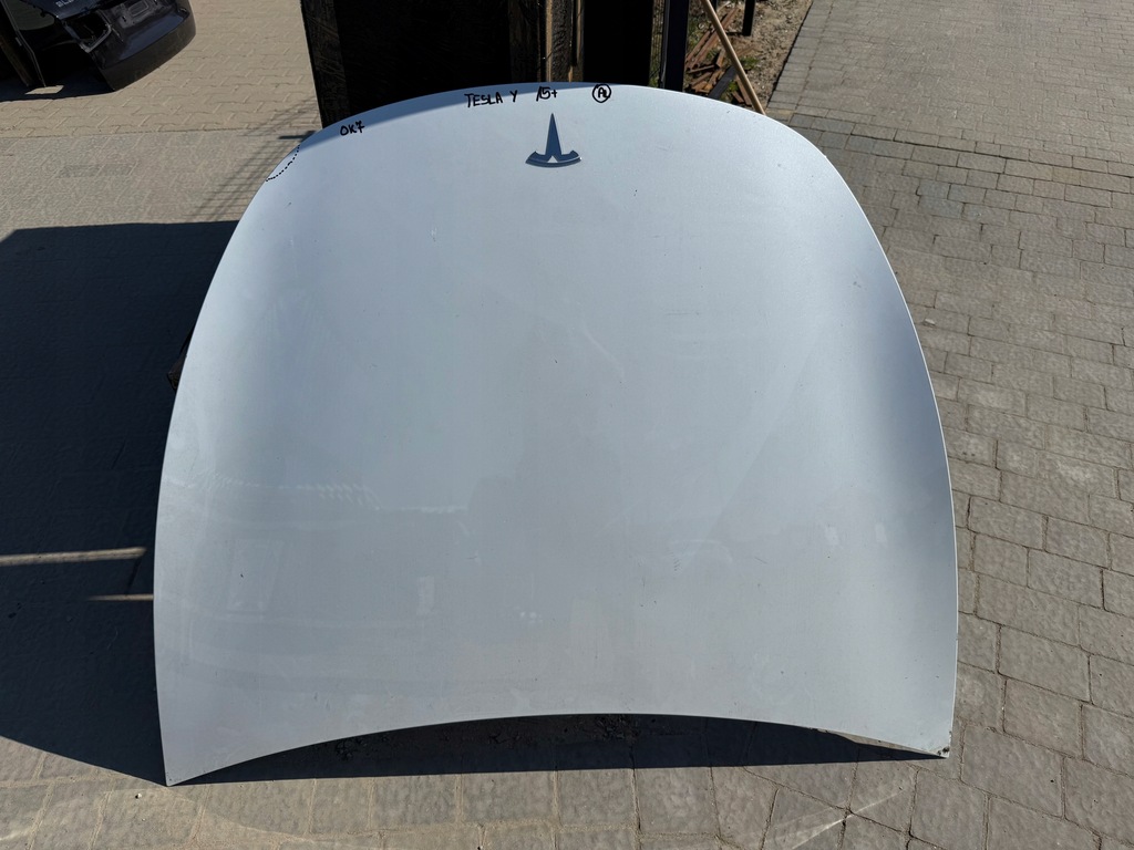 фото №1, Tesla y капот