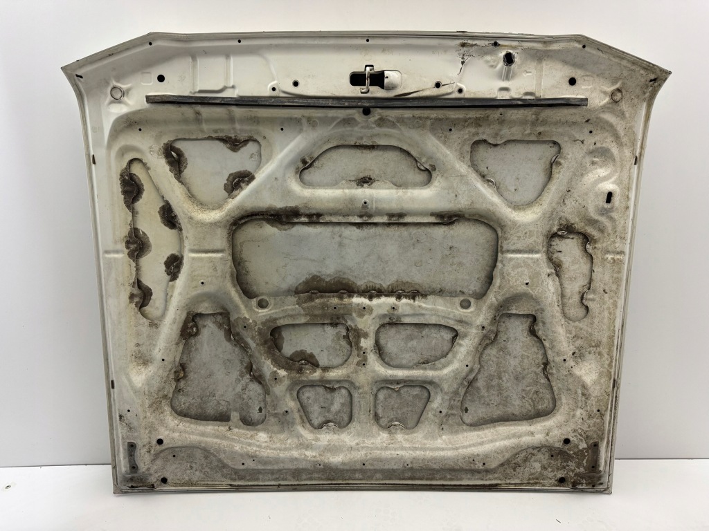 Toyota land cruiser j7 j70 капот кришка двигуна накладка 84- Недорого