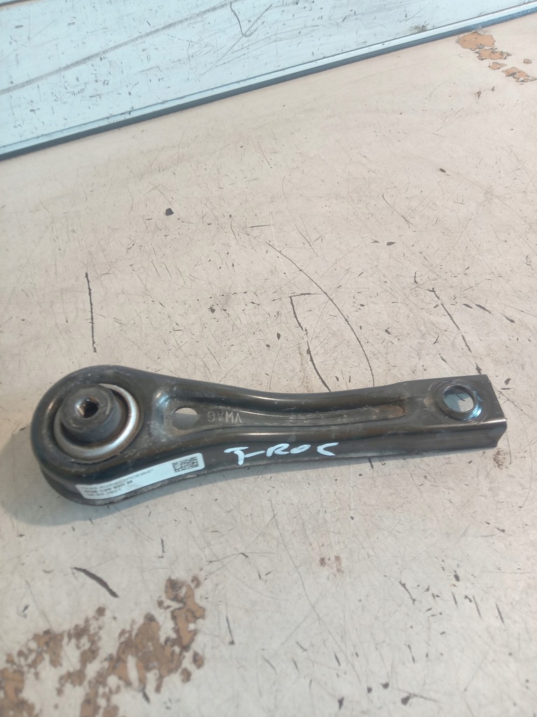 фото №1, Vw t-roc кронштейн коробки 5q0199855m