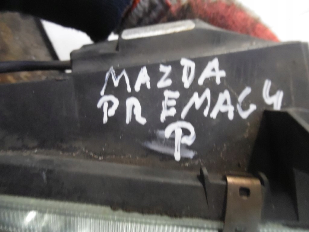 фото №4, Противотуманная фара правый mazda premacy