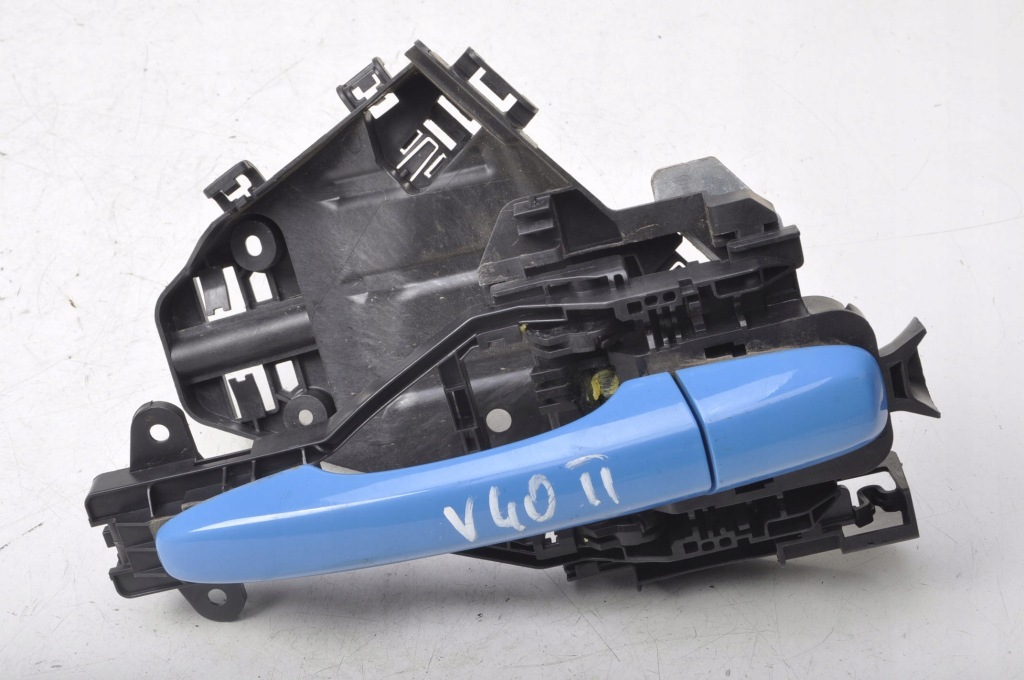 Volvo v40 2 ручка дверь наружная правая  перед 31276224 Цена