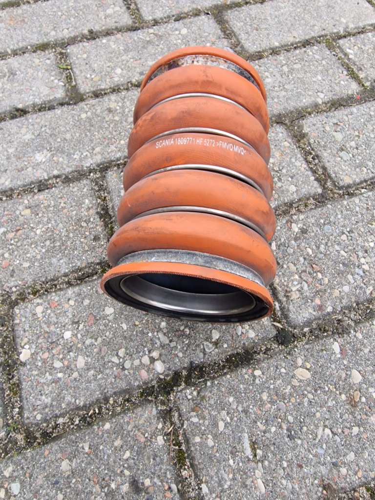 Купить Соединитель труба интеркулер воздуха scania r 1809771