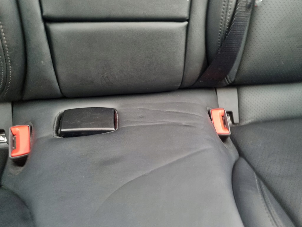 фото №9, Porsche taycan сиденья заднее сиденье кожа с подогревом обивка дверь