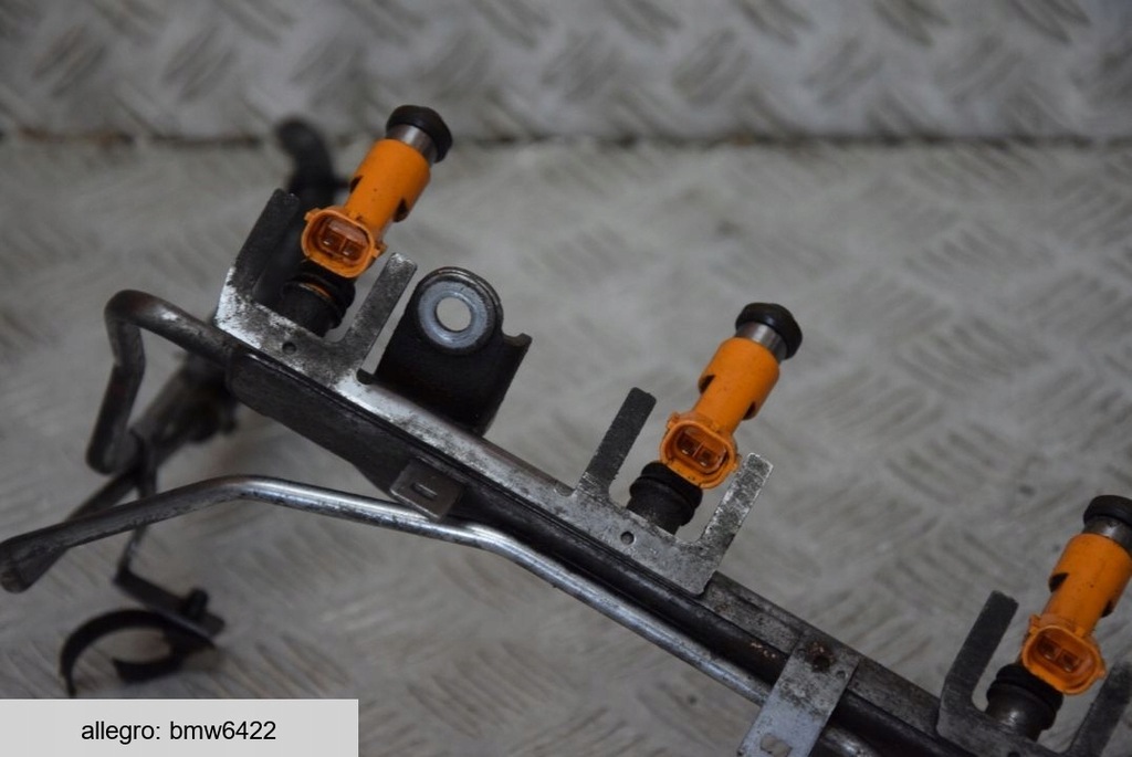 фото №9, Suzuki jimny 1.3 молдинг впрыскная форсунки kpl.