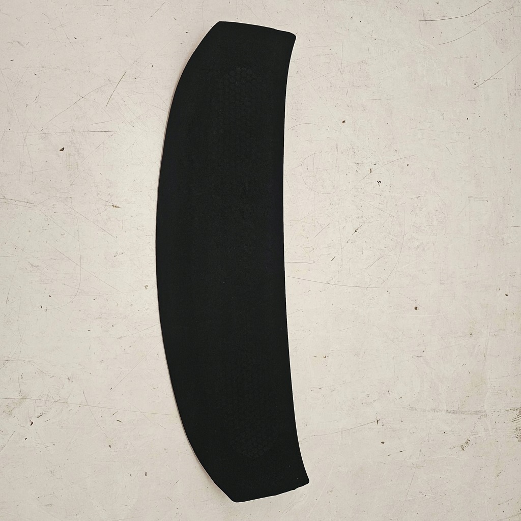 фото №1, Накладка динамика крышки задняя tesla model x plaid 2022r 1635677-00-b