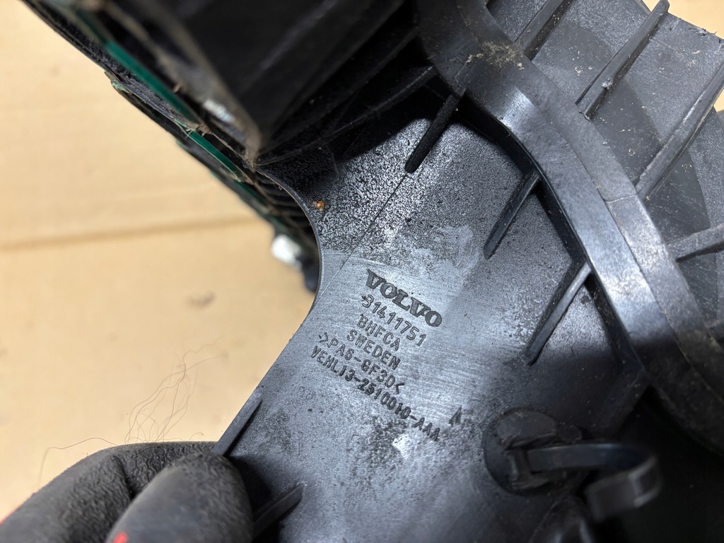 фото №7, Колектор всмоктуючий 31411751 volvo s60 v60 s80 2.0d d4204t5