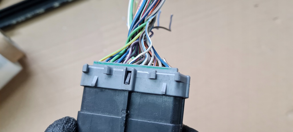 фото №9, Mustang vi lift gt штекер колодка соединитель 29pin ford