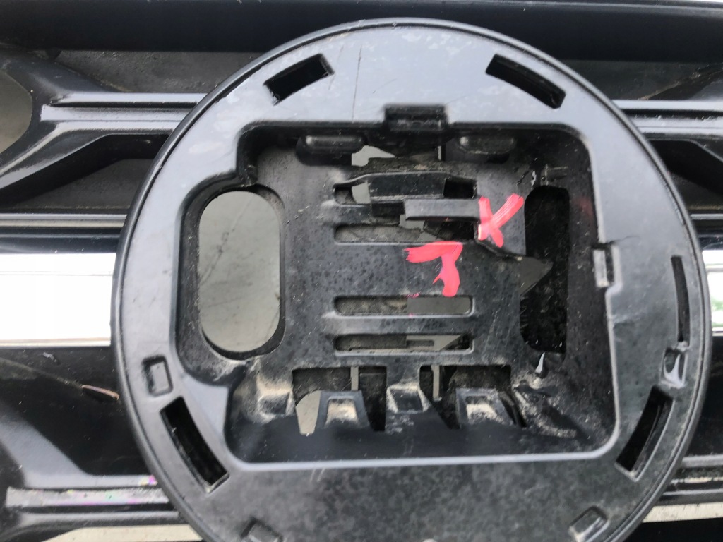 фото №4, Vw volkswagen t-roc lift r-line 2ga853651 решётка радиатора решётка радиатора хром