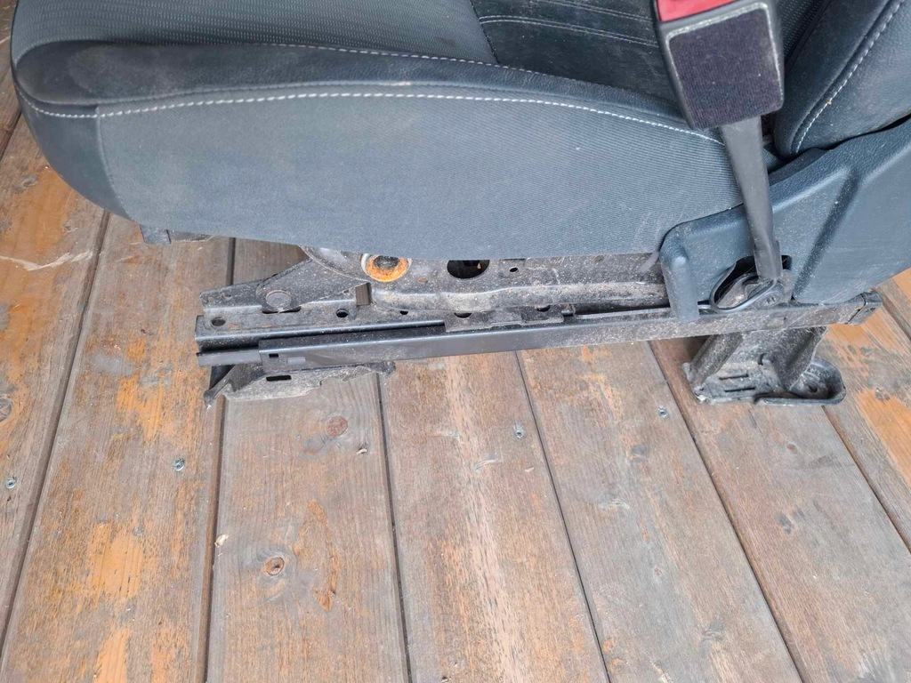 фото №11, Комплект сидений pół кожа trzy ряды ford grand c-max версия uk