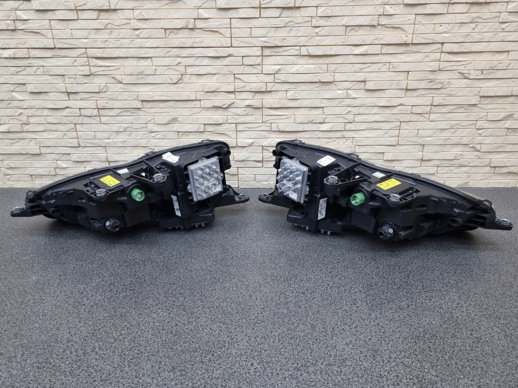 фото №6, Ferrari sf90 лампы фары фара headlamps 816044 / 816045