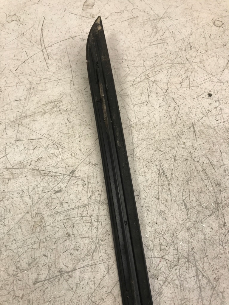 фото №7, Молдинг стекло лобовое левая bmw e90 shadow