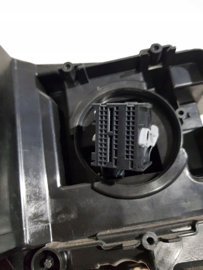 фото №11, Bmw x1 u11 2024 ліва сторона лампа передня