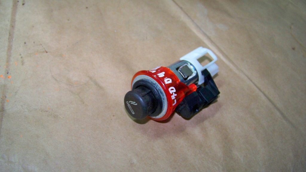 фото №1, Vw caddy iii 09r прикуриватель