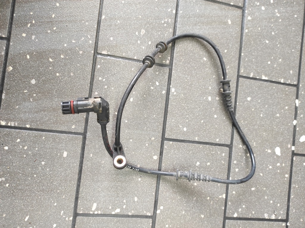 Купити Датчик abs mercedes w203 a2035401217