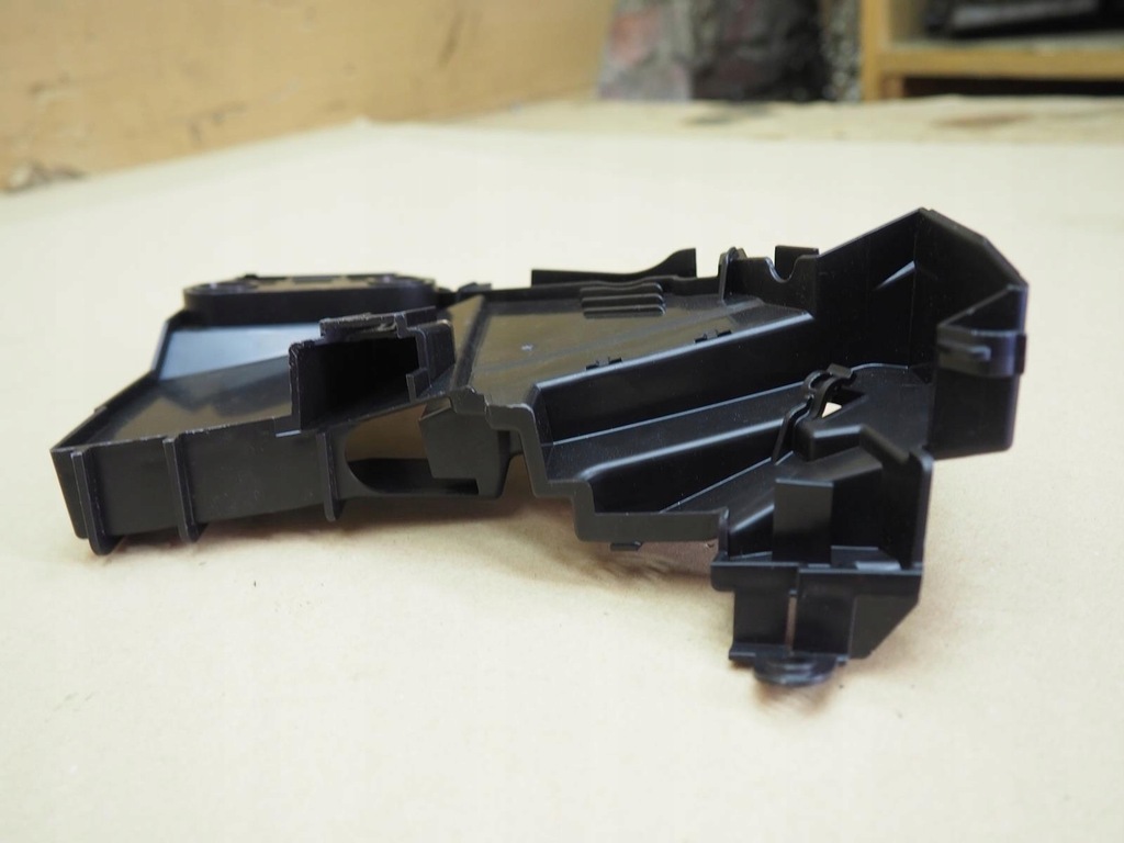 фото №11, Volvo s90 v90 ii напрямна бампера 32310043