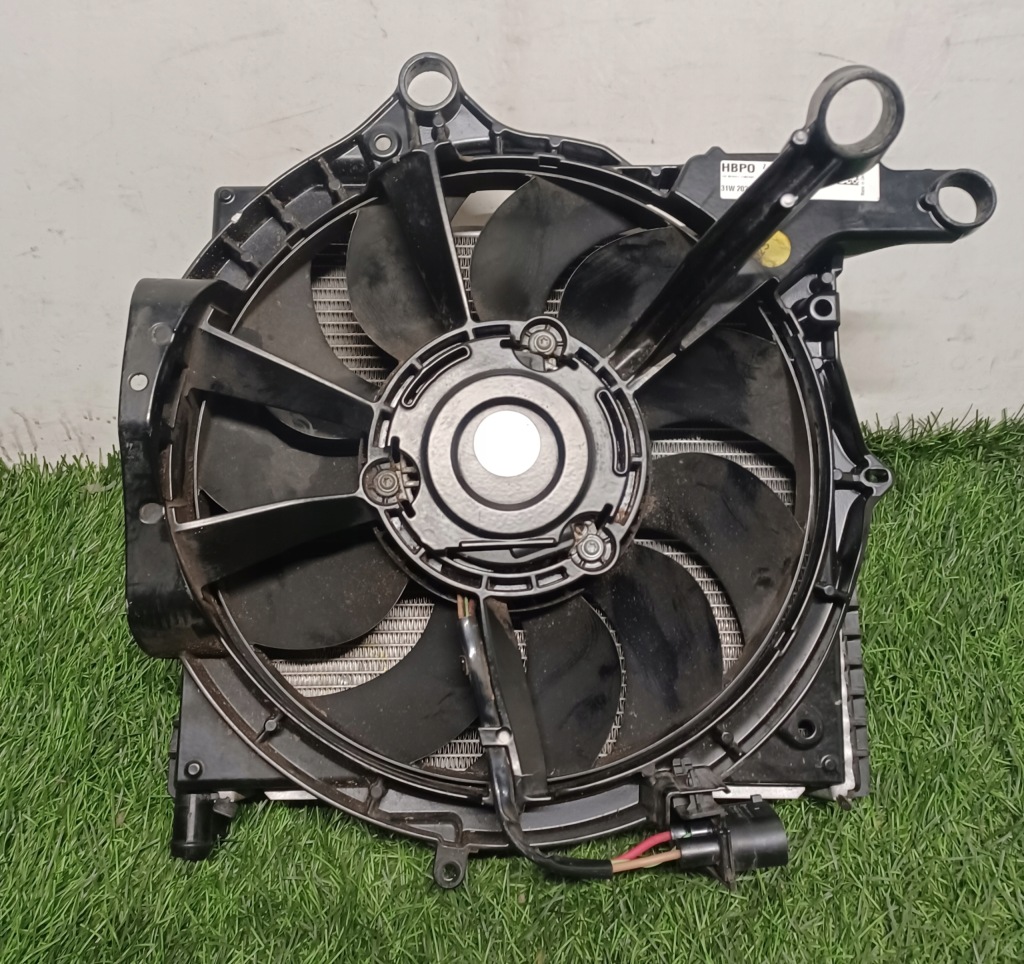 фото №1, Porsche taycan 9j1 вентилятора радіатор права