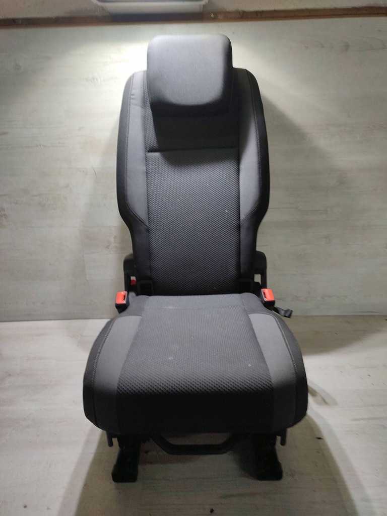 фото №11, Volkswagen touran iii 2020 середина сидіння задня заднє сидіння