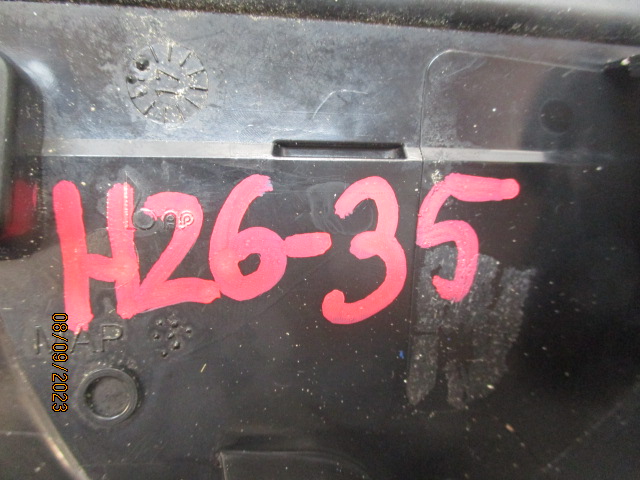 фото №12, Citroen c3 iii правый треугольник заглушка крыла 9813323780