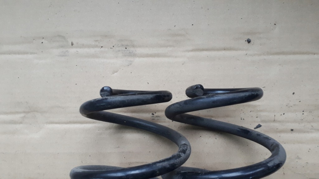 фото №7, A5 8t пружина пружины задняя задние 1.8 tfsi a4 b8