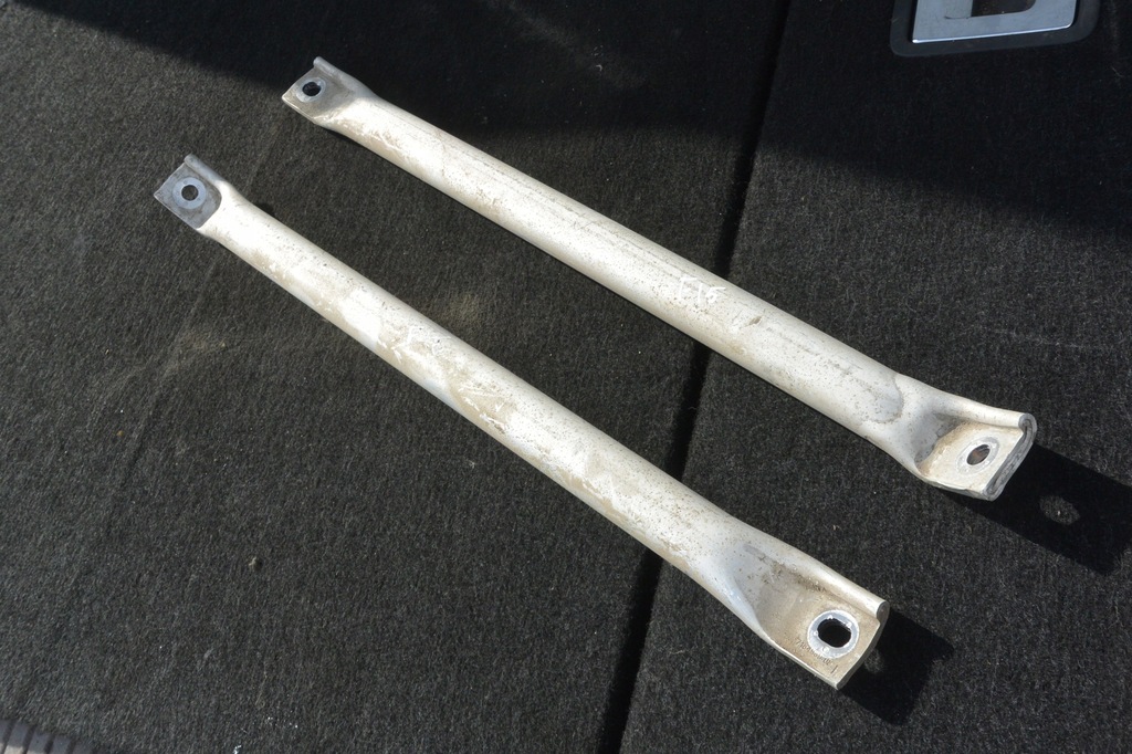 фото №1, Розпірка чашка права ліва комплект bmw f15 f16