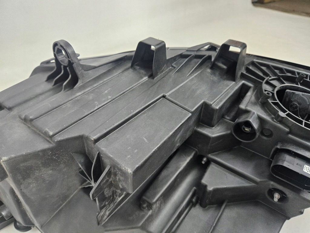 Vw transporter t7 mutivan фара фара full led правый  12033060000 с Разборки