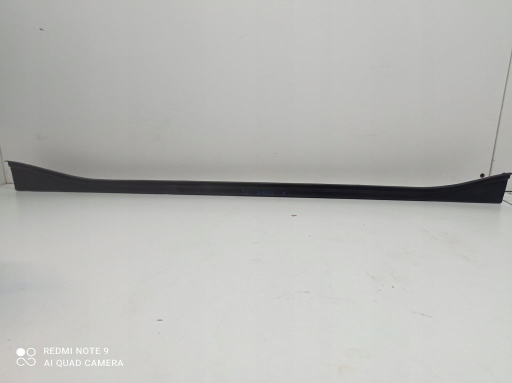 Mercedes sl r129 рестайлінг  нижні оздоблення двері l/p в Україні