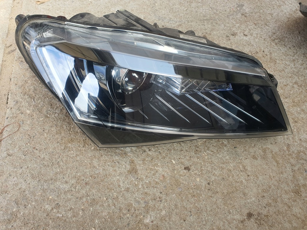 фото №1, Skoda superb iii фара правый ксенон led