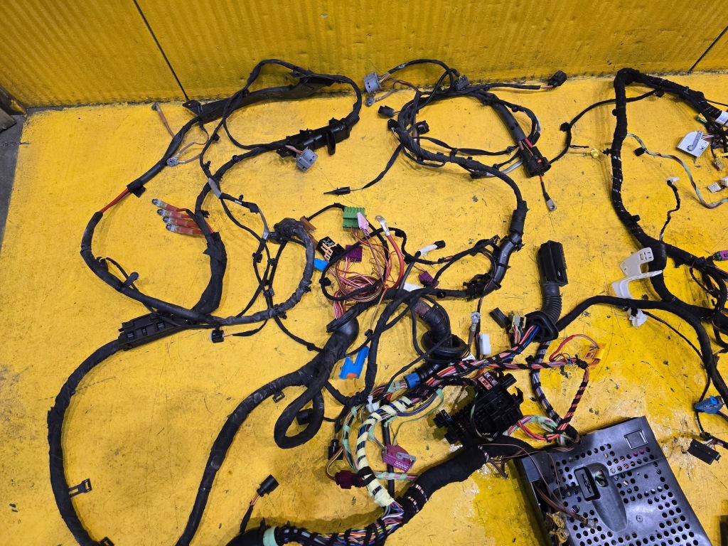 фото №10, Mercedes-benz eqc w293 n293 жгут электропроводка салона a2935845202