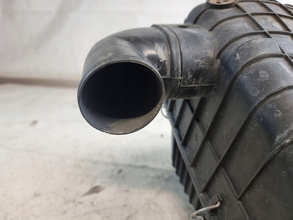 фото №13, Корпус фільтра повітря оригінальний номер 91153318 opel frontera a 2.5 tds