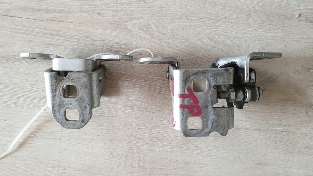 фото №1, Петли дверь jeep compass patriot задняя правый 06-16