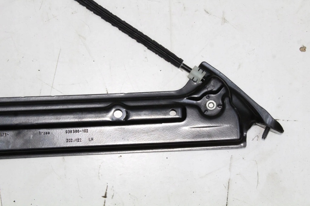 Подъемник стекло левых передних дверь bmw 5a01d23 1.5l бензиновый 103kw 2024 Киев