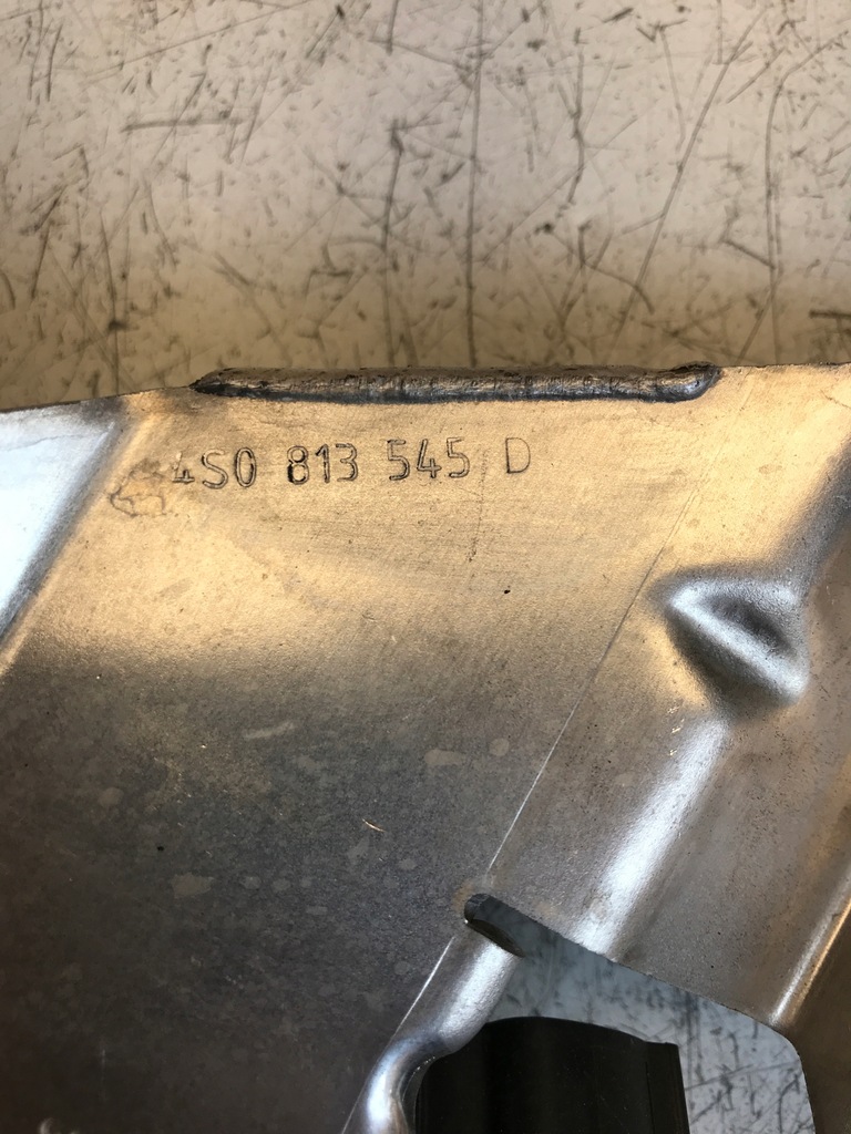 фото №4, Audi r8 plus 4s 5.2 кронштейн фильтра воздуха