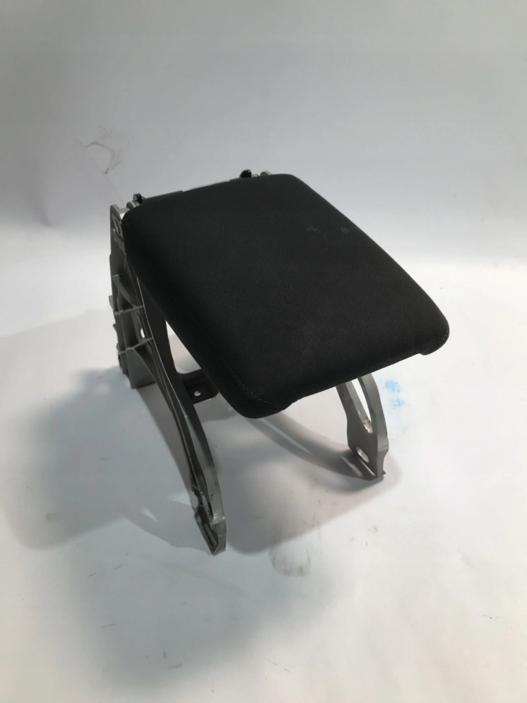 фото №1, Підлокітник audi a4 b9 8w 15-