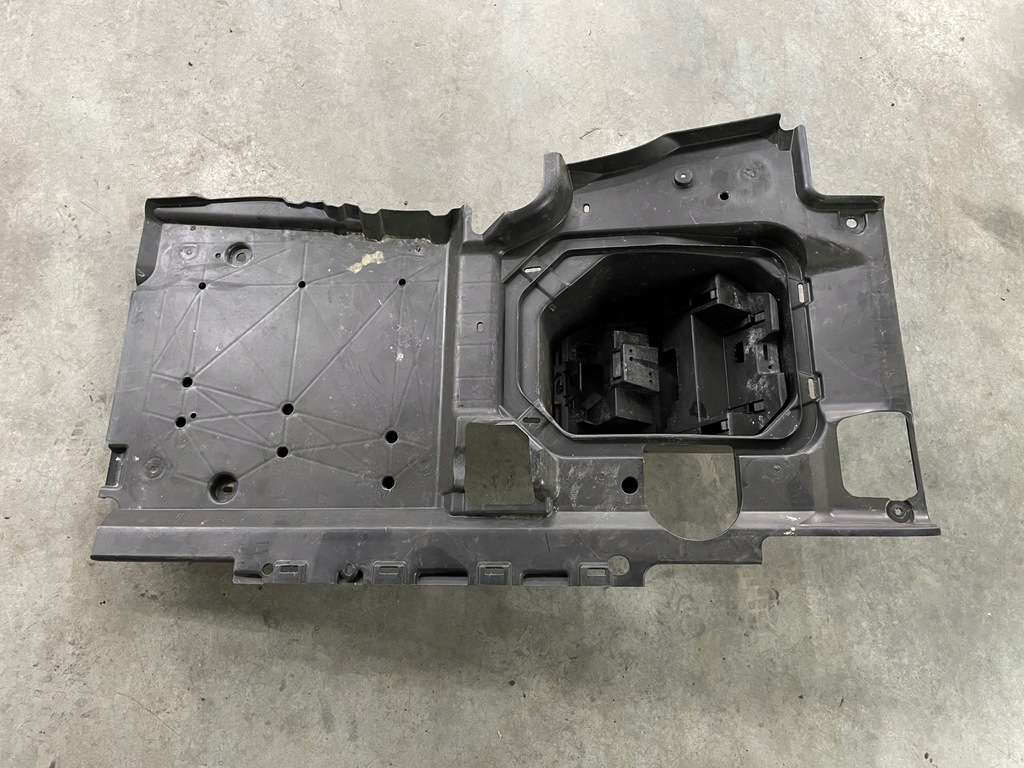 фото №1, Jeep grand cherokee wk2 пластик накладка підлога