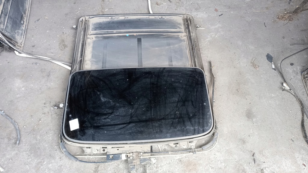 фото №1, Люк моторчик volvo v40 00-04r