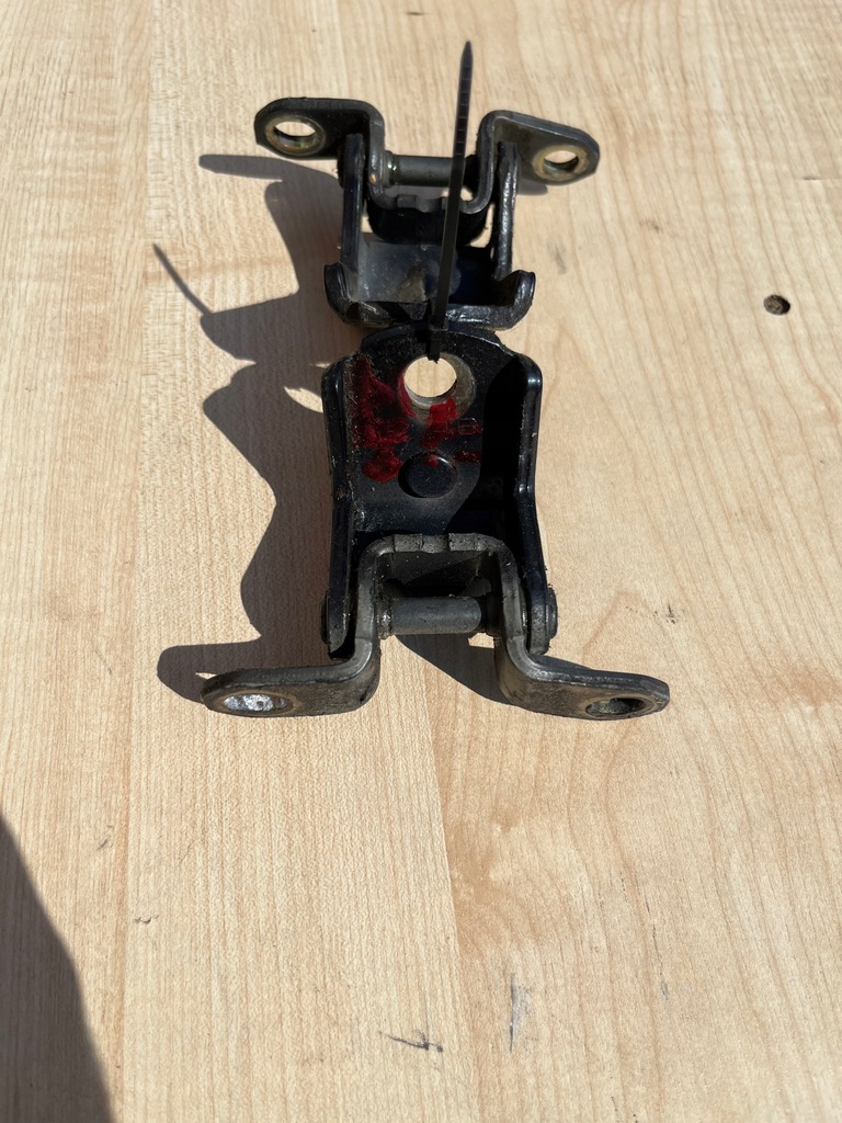 фото №1, Patrol gr y61 05r 3.0 петли левый задняя