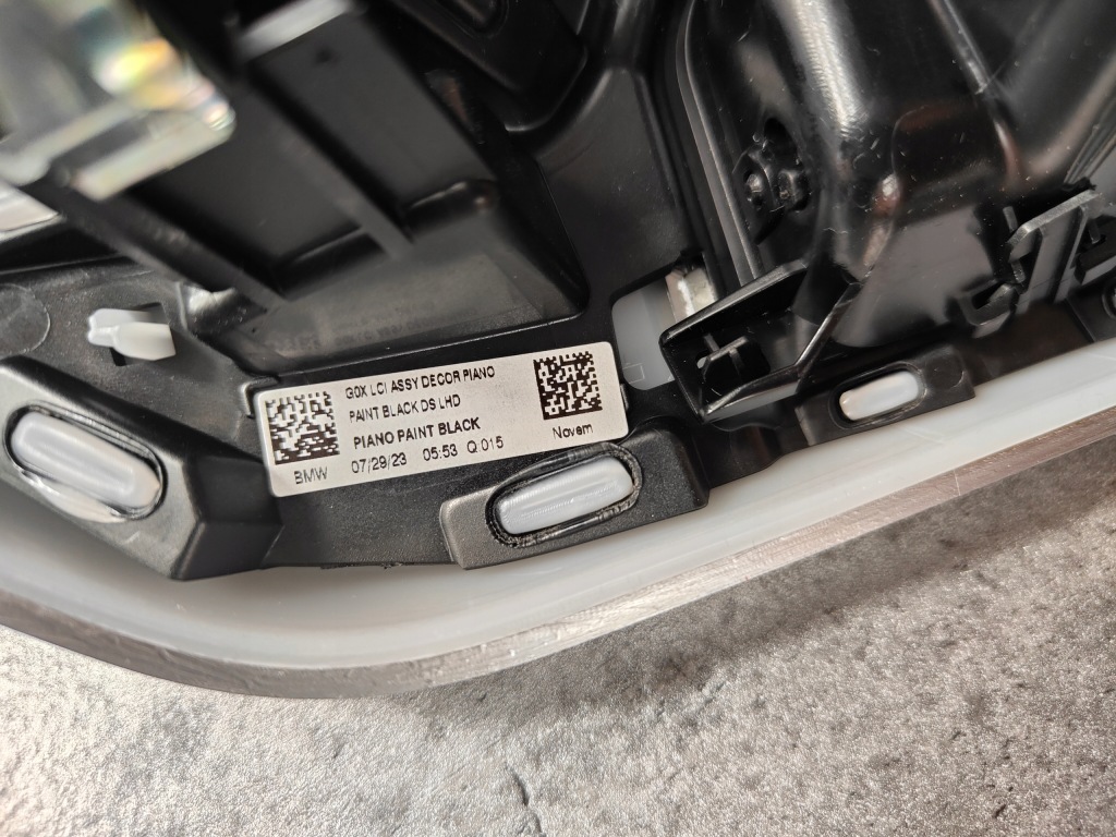 фото №9, Декоры накладки декоративные панели piano black + решётки bmw g07 x7 lci 5a01333