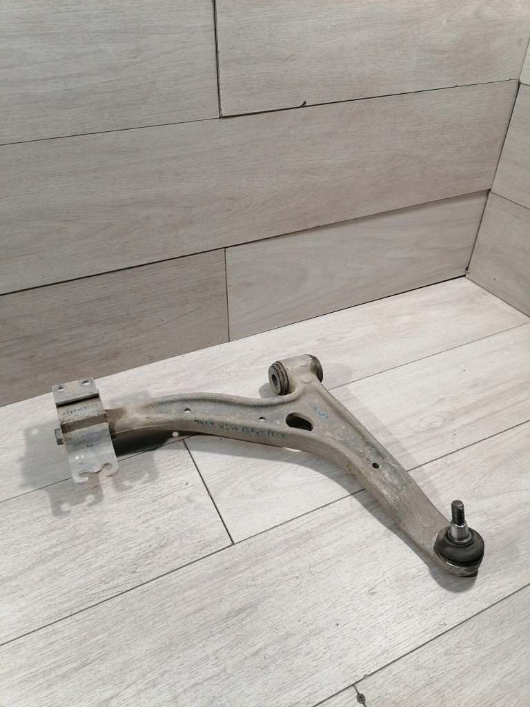 фото №1, Mercedes w246 важіль правий перед a2463330400