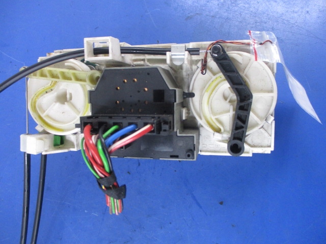 фото №5, Opel zafira a панель обдув тросы кондиционера механический