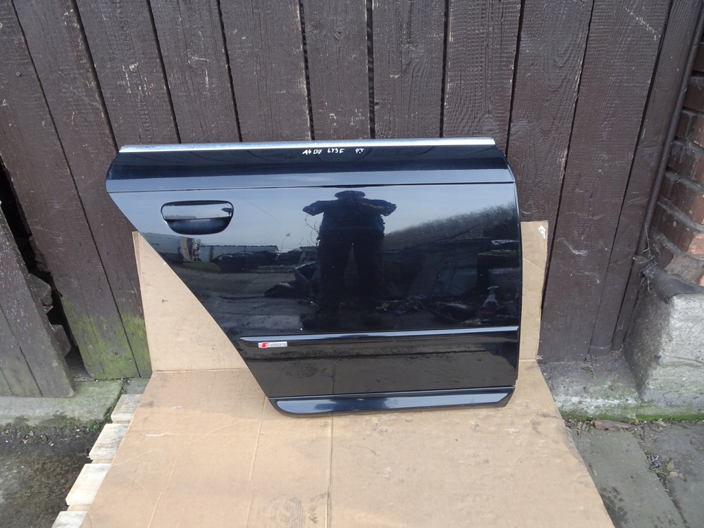 фото №1, Audi a4 b7 дверь правый задняя