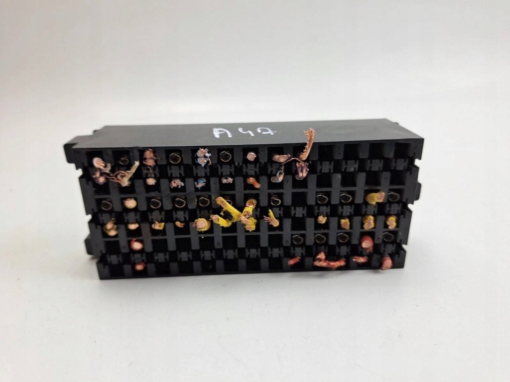 фото №7, Коробка предохранителей renault trafic ii x83 7703297579