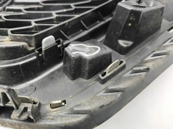 фото №8, Решётка радиатора nissan qashqai ii j11, j11_ 6933u110 1.5l дизель 81kw 2020