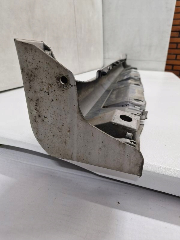 фото №11, Toyota matrix 2 ii e140 накладка молдинг порог порог левая 1f7 75860-02010