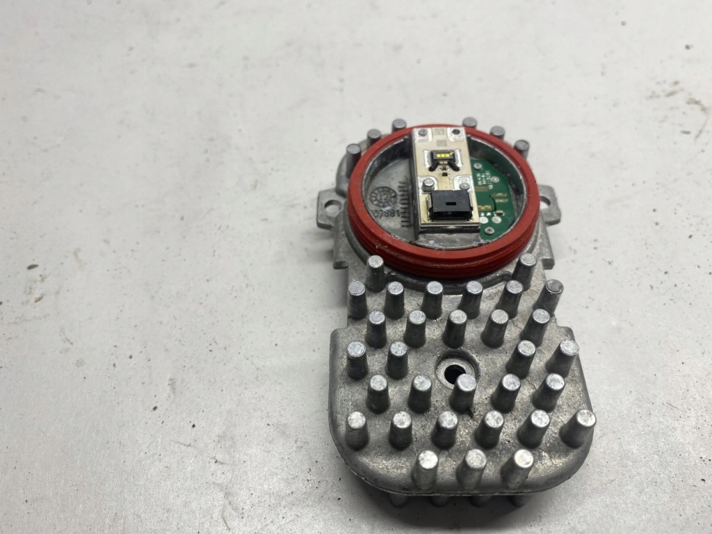 фото №6, Bmw 3 e92 e93 перетворювач ксенонових блок керування 1305715084 2013 3000cm3