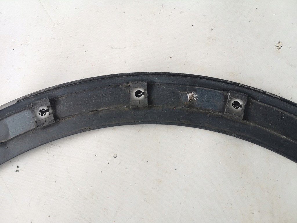 фото №5, Peugeot 208 gti - молдинг крыла левый задняя