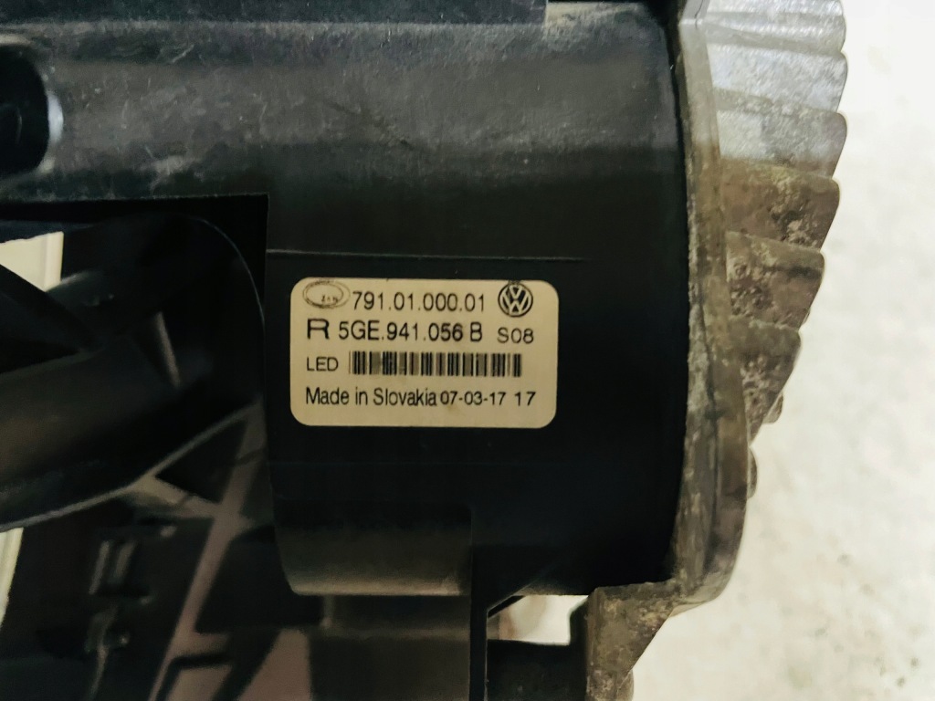 Vw e-golf фара правый  led drl 2014-2017 год с Разборки