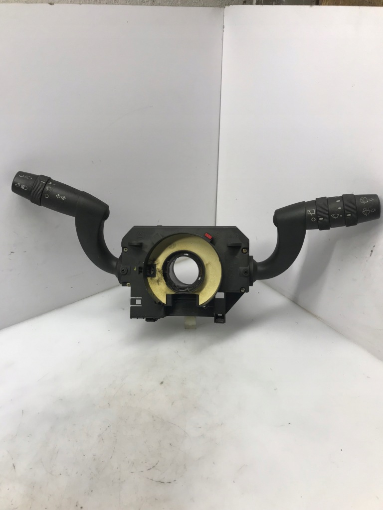 фото №1, Перемикач комбінований 1040010701 fca