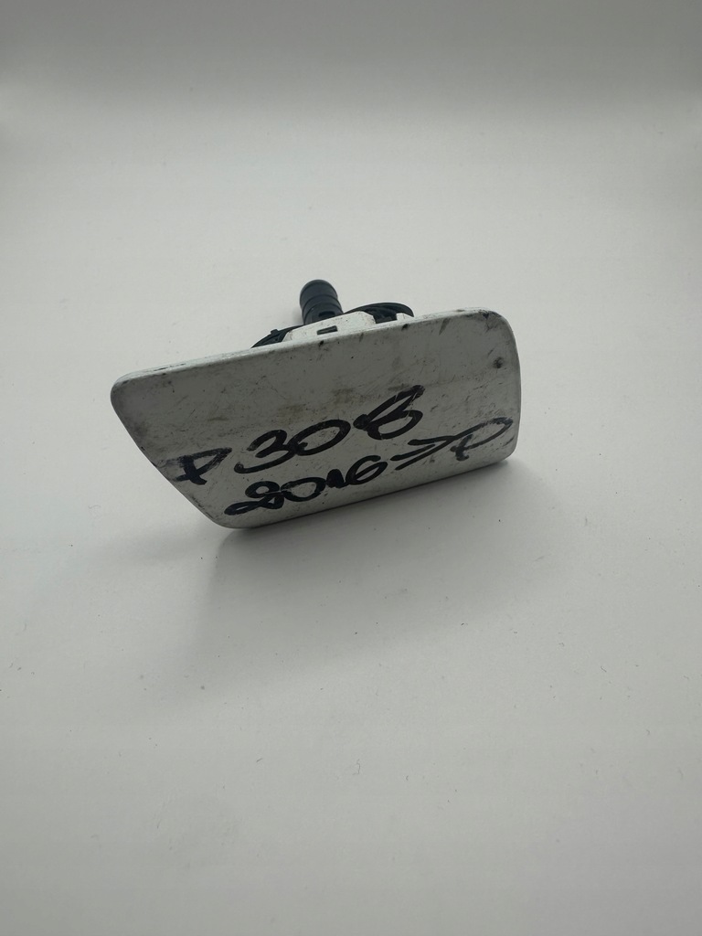 фото №1, Заглушка бампера розпилювача ліва nowa peugeot 308 i t8 оригінальна