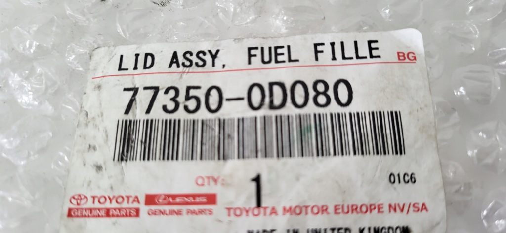 Yaris 3 11-20 кришка горловини  паливної  нова оригінальна 77350-0d080 Зі Шроту