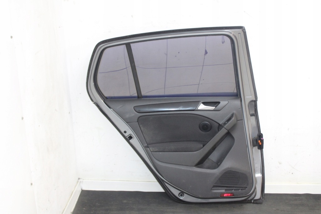Купить Дверь левая задние левый задний  volkswagen vw golf vi hb 2008r- la7t - kod